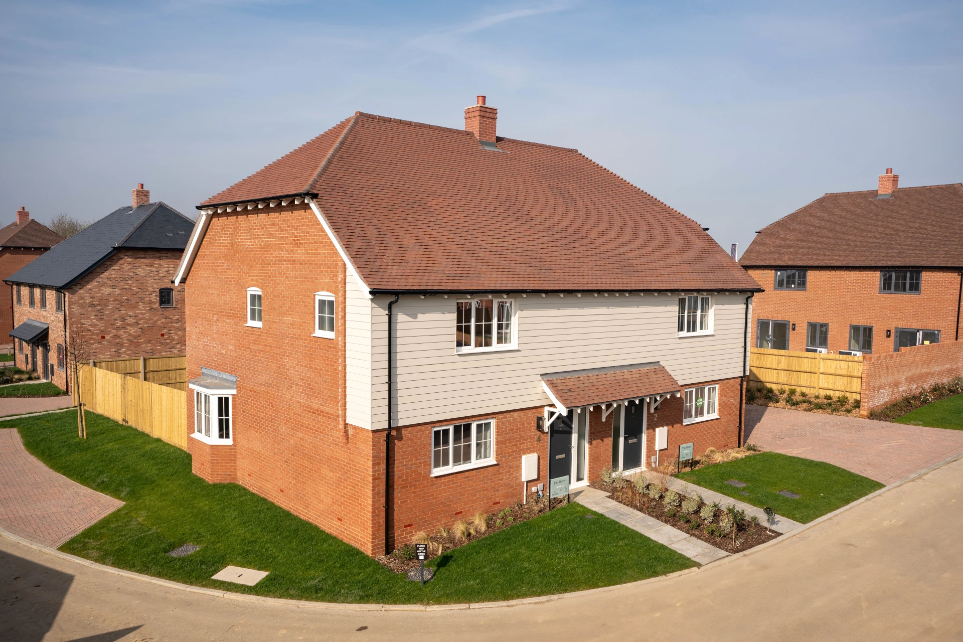 Brook-Place-The-Hevers-Home-15
