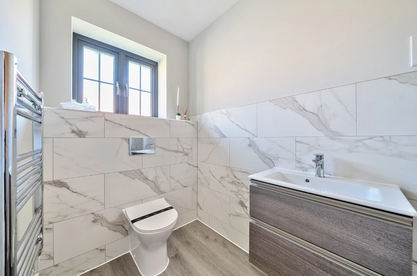 The-Ightham-Brook-Place-Ensuite1